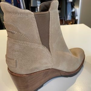 Sorel Women’s Joan Chelsea Bootie - 8